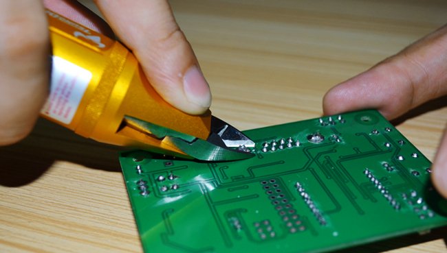 剪塑料水口？剪電子腳？氣動剪刀該怎樣正確選